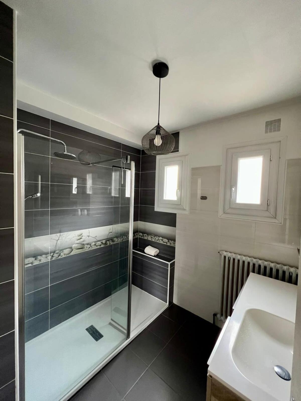 Casa Viallatoux - Proche Centre - Parking Gratuit Бриве-ла-Гаилларде Экстерьер фото